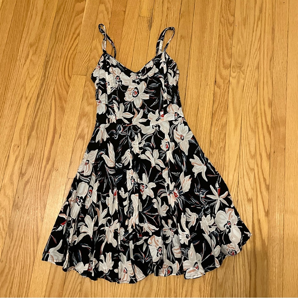 Discontinued Aritzia Dress
